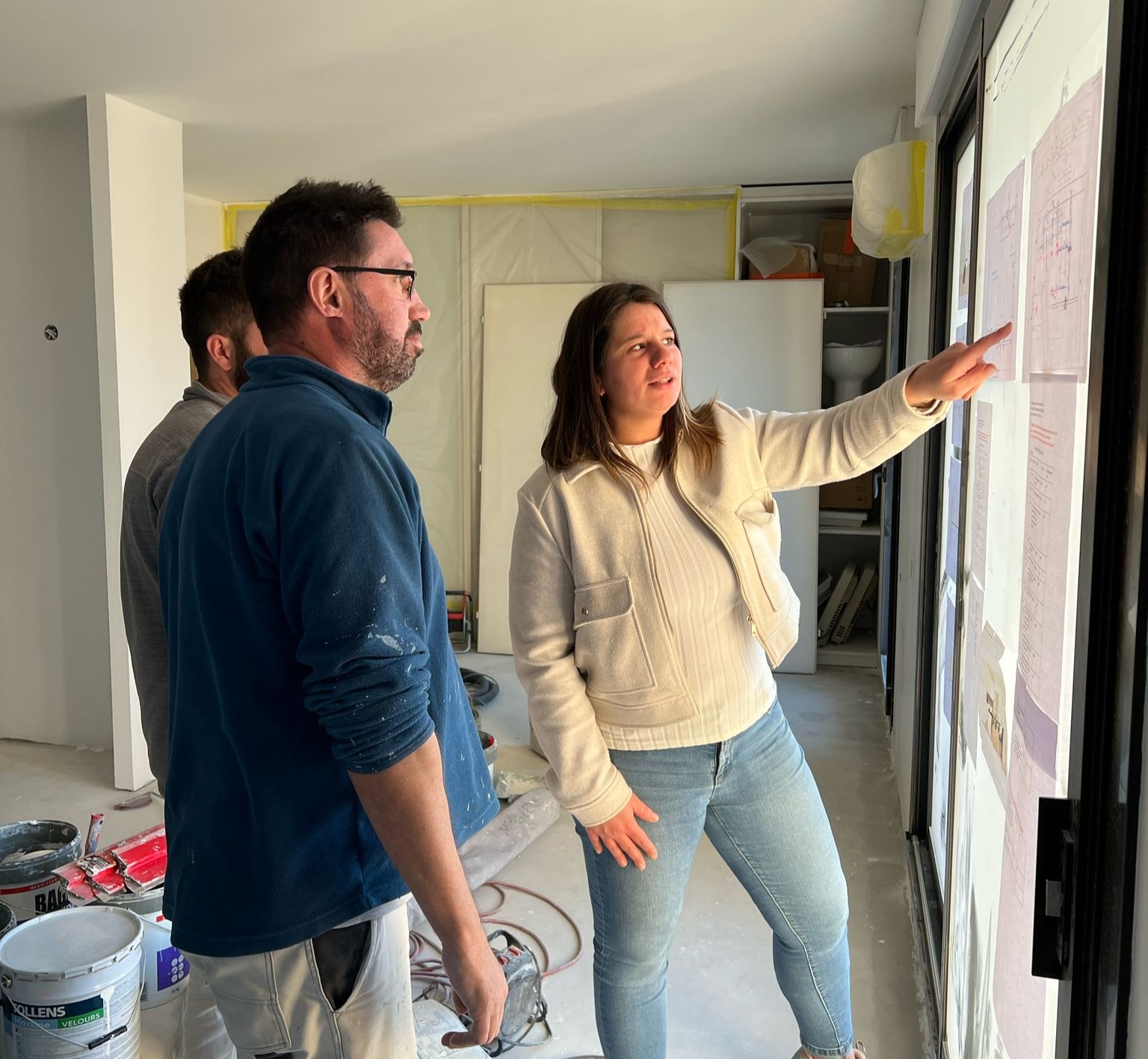 Équipe LION Rénovation coordonnée sur un chantier appartement à Dijon