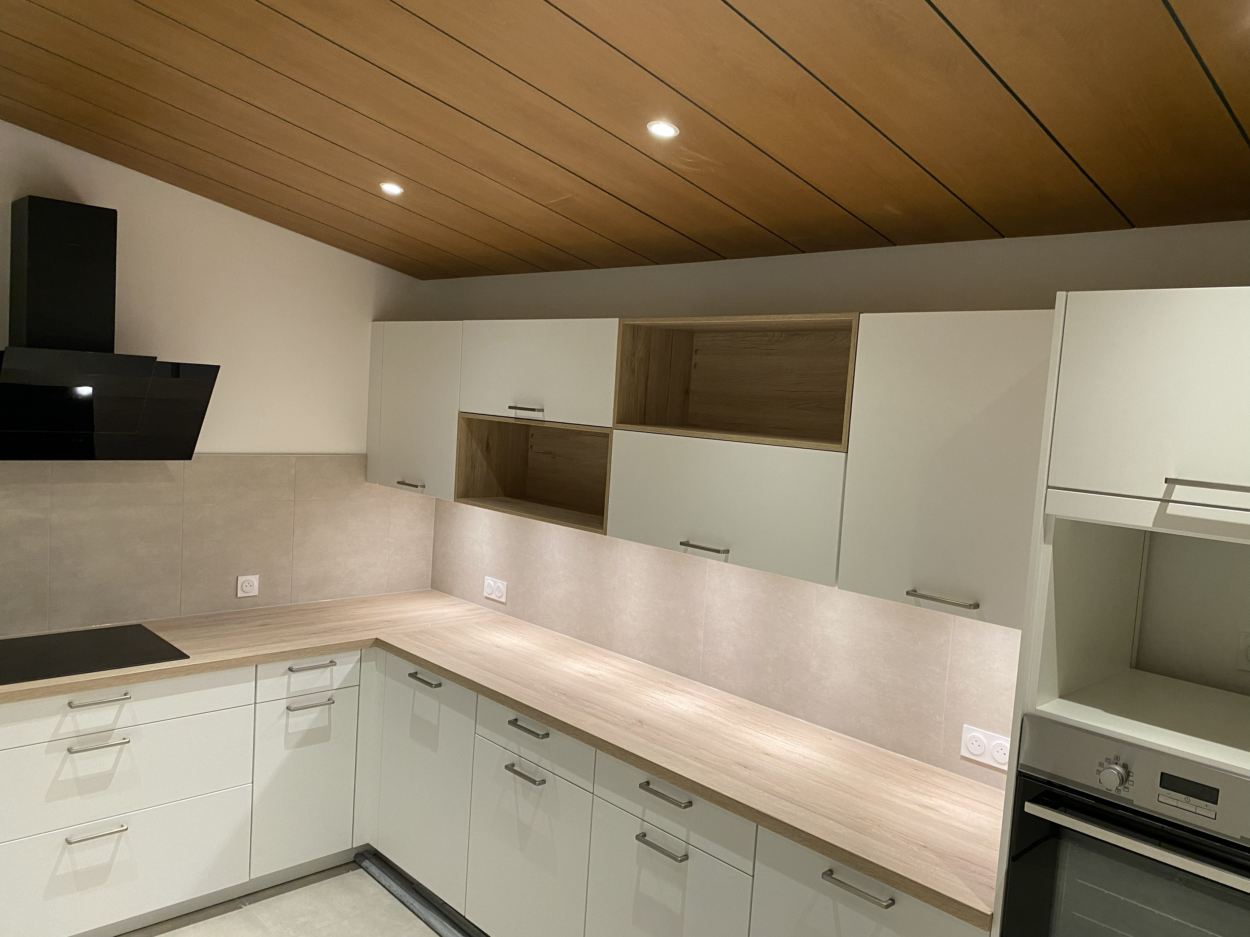 Cuisine ouverte — rénovation appartement à Dijon par LION Rénovation